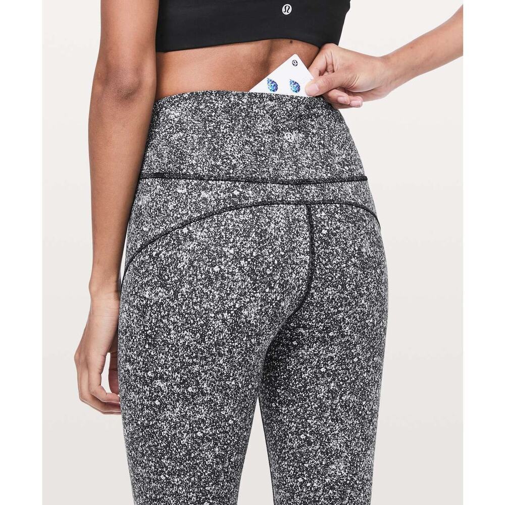 LULULEMON In Movement Tight 25" Everlux Sz 4 Diffuse Starlight Black - Picture 2 of 8